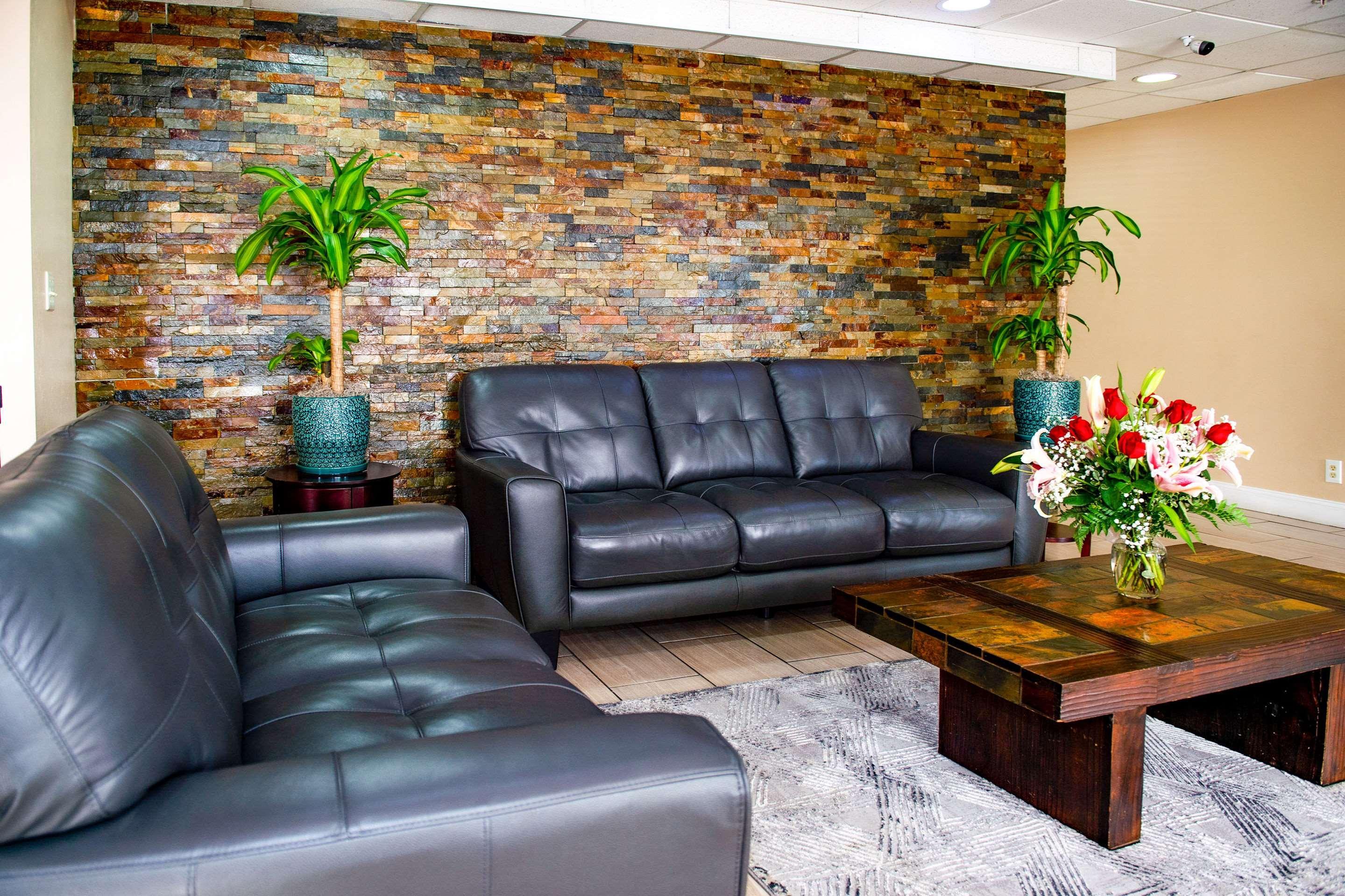 Rodeway Hotel